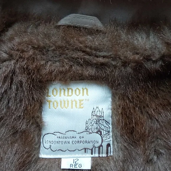 London Towne trench coat tan w brown faux fur belted vintage 12Reg womens - Picture 4 of 11